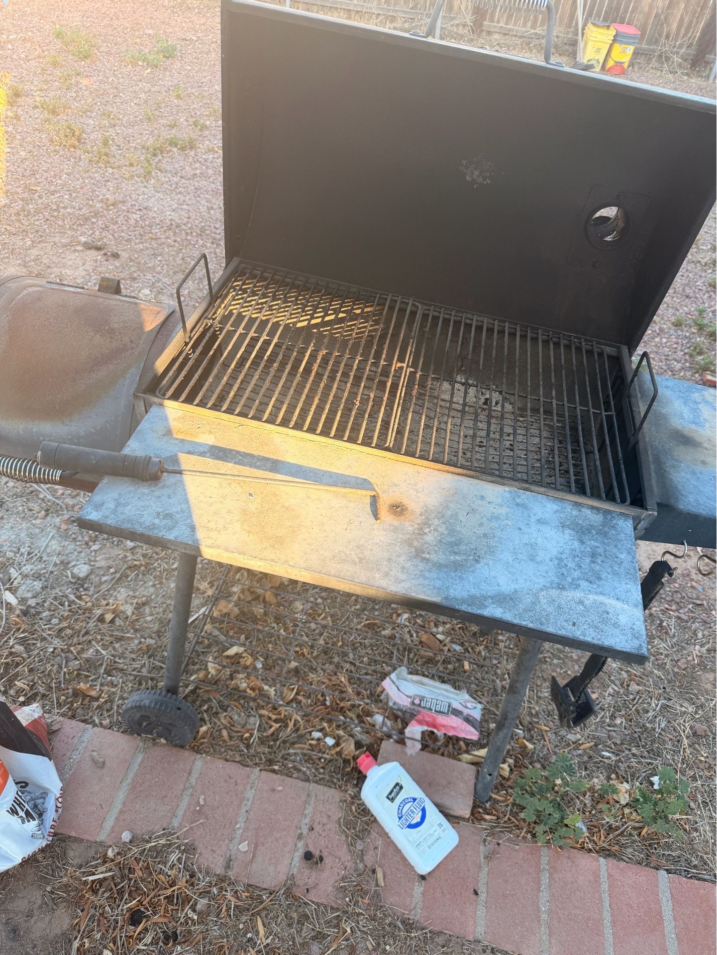 Charcoal smoker grill