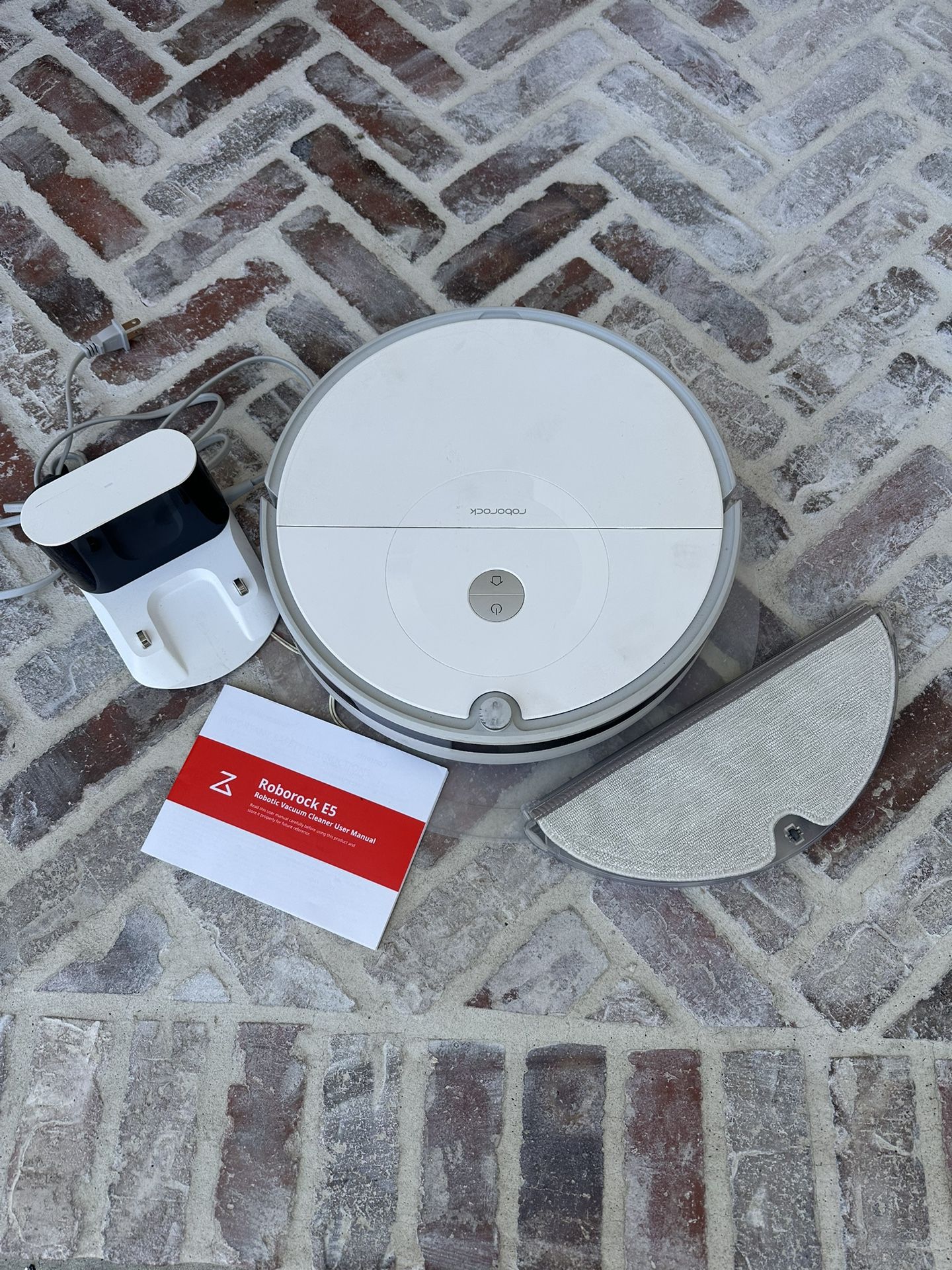 Roborock Self Vacuum And Mop- Like New