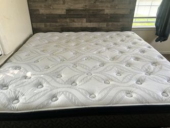 king size bed with bedframe and dresser matching set