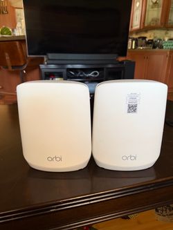 Netgear Orbi Ax5200 WiFi router and extender