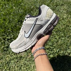 Nike Zoom Vomero 5 W “Phantom Light Iron Ore” Size 8W/6.5Y