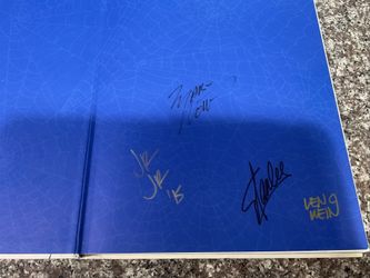 Spider-Man Book W/ 4 Signatures (Stan Lee, Len Wein,Marv Wolfman,John Romita Jr.