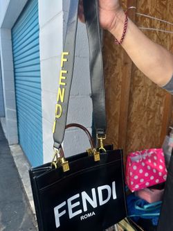 Fendi Roma Black Tote Bag Gold Hardware Detachable Strap Designer Logo