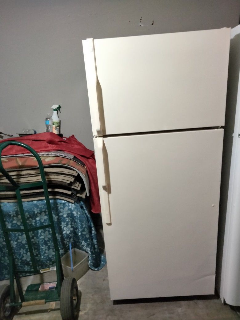REFRIGERATOR