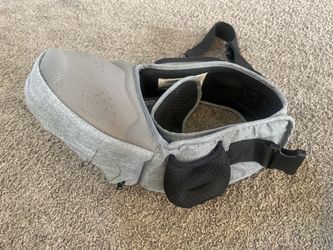 Baby hip carrier