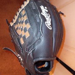 RAWLINGS {black & brown left handed youth baseball glove}