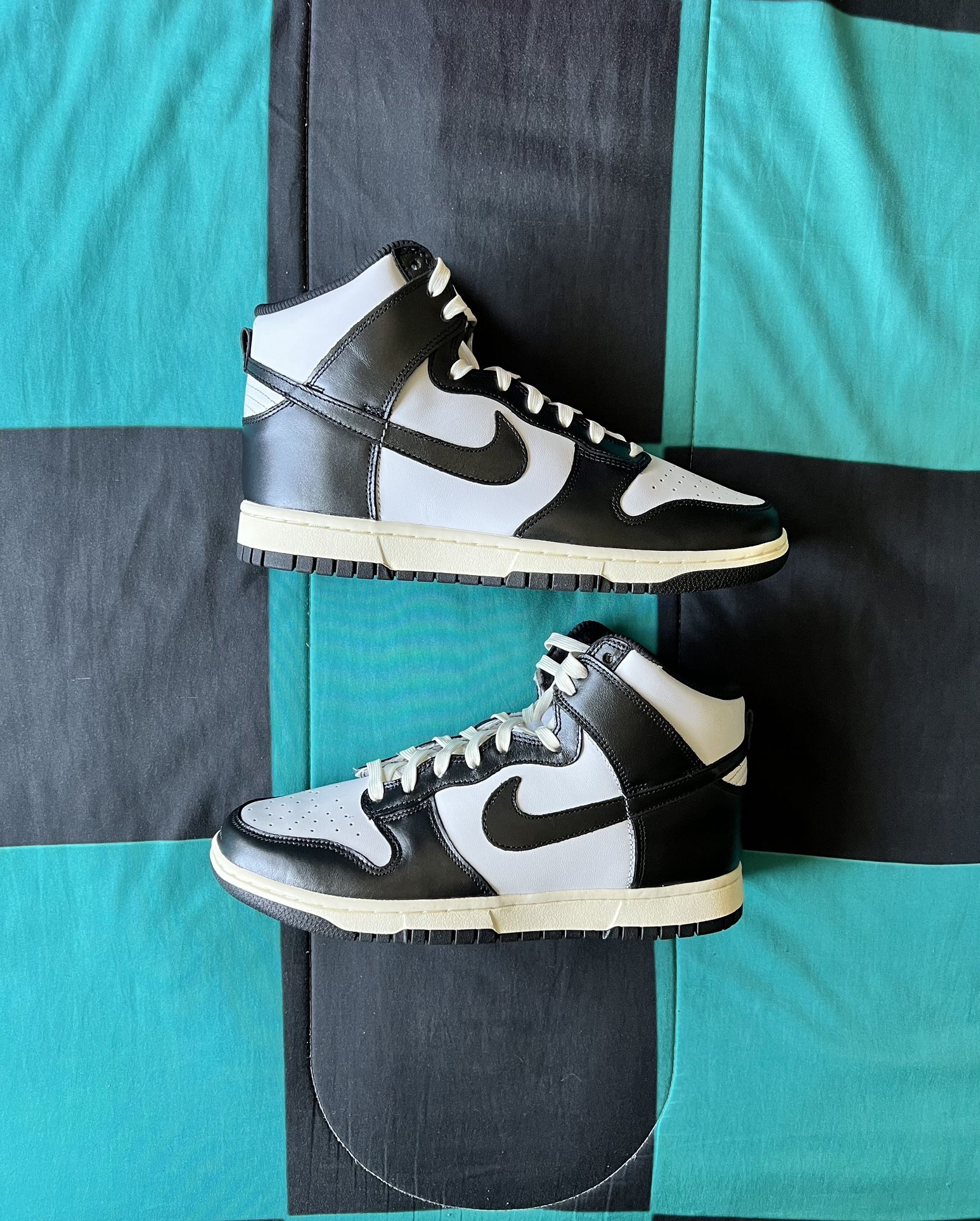 Women’s Nike Dunk High Size 10.5 (Men’s Size 9)