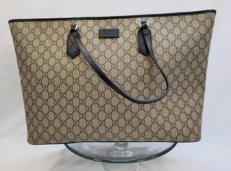 Gucci Monogram Supreme Zippered Large Shopping Tote