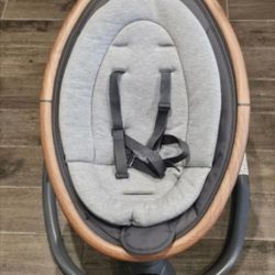 Maxi COSI , RECLINER CHAIR AND TABLE