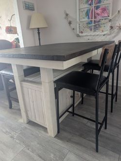 Lrg Farmhouse Multilevel Table w/Bench & Stools