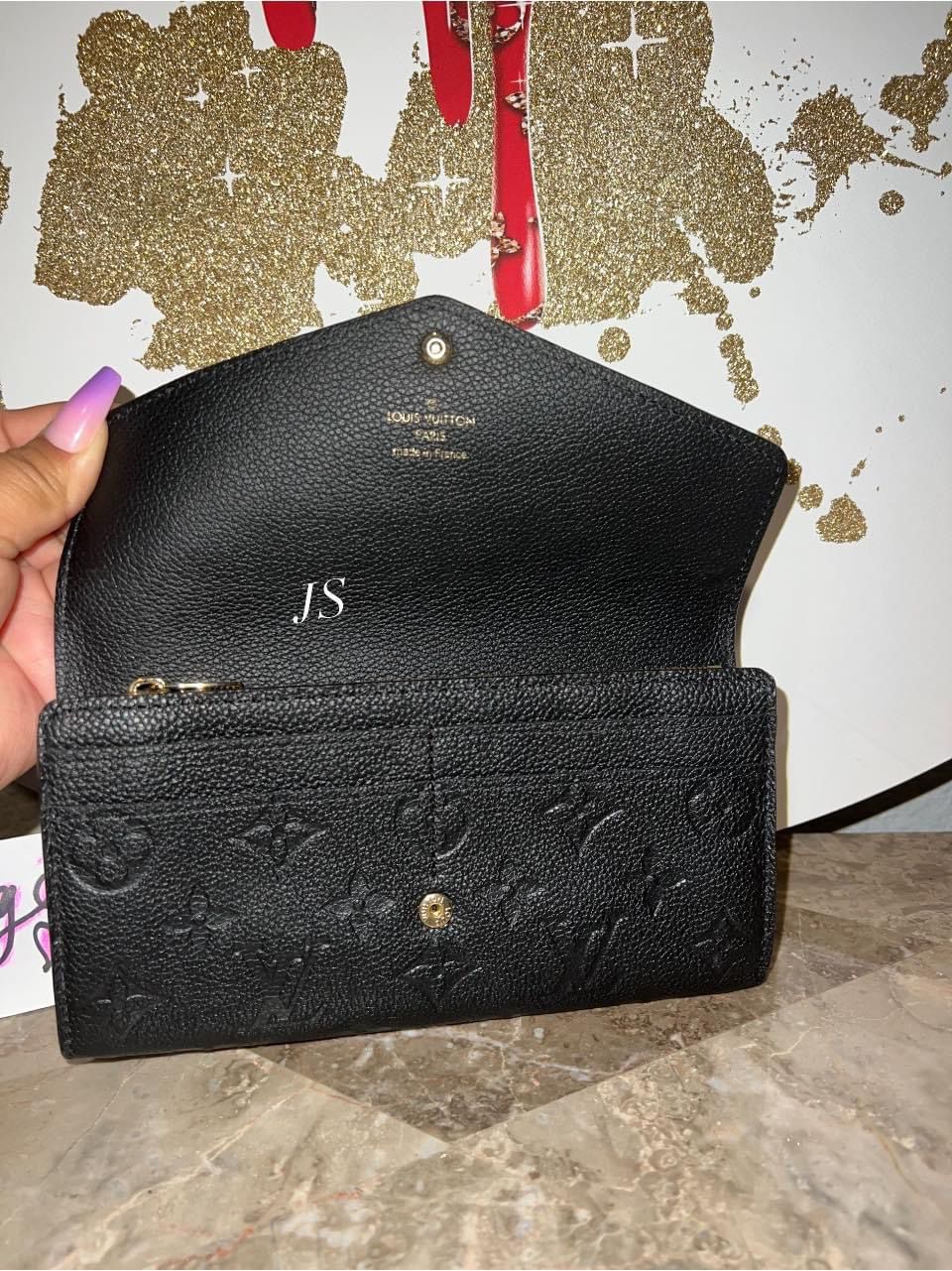 Louis vuitton wallet with serial Number M61203. Authenticity unknown. for  Sale in Saint Louis, MO - OfferUp