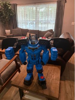 Fisher Price Imaginext DC Super Friends Batbot Xtreme robot