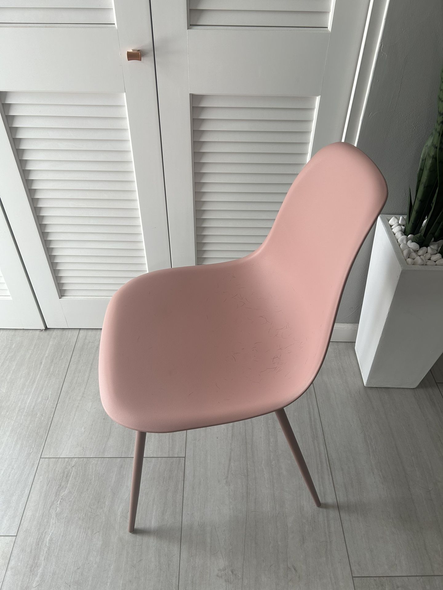 Chair - Pink