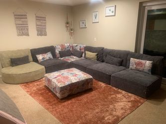 Modular sectional couch