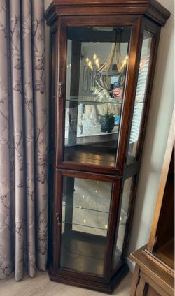 Lighted Curio