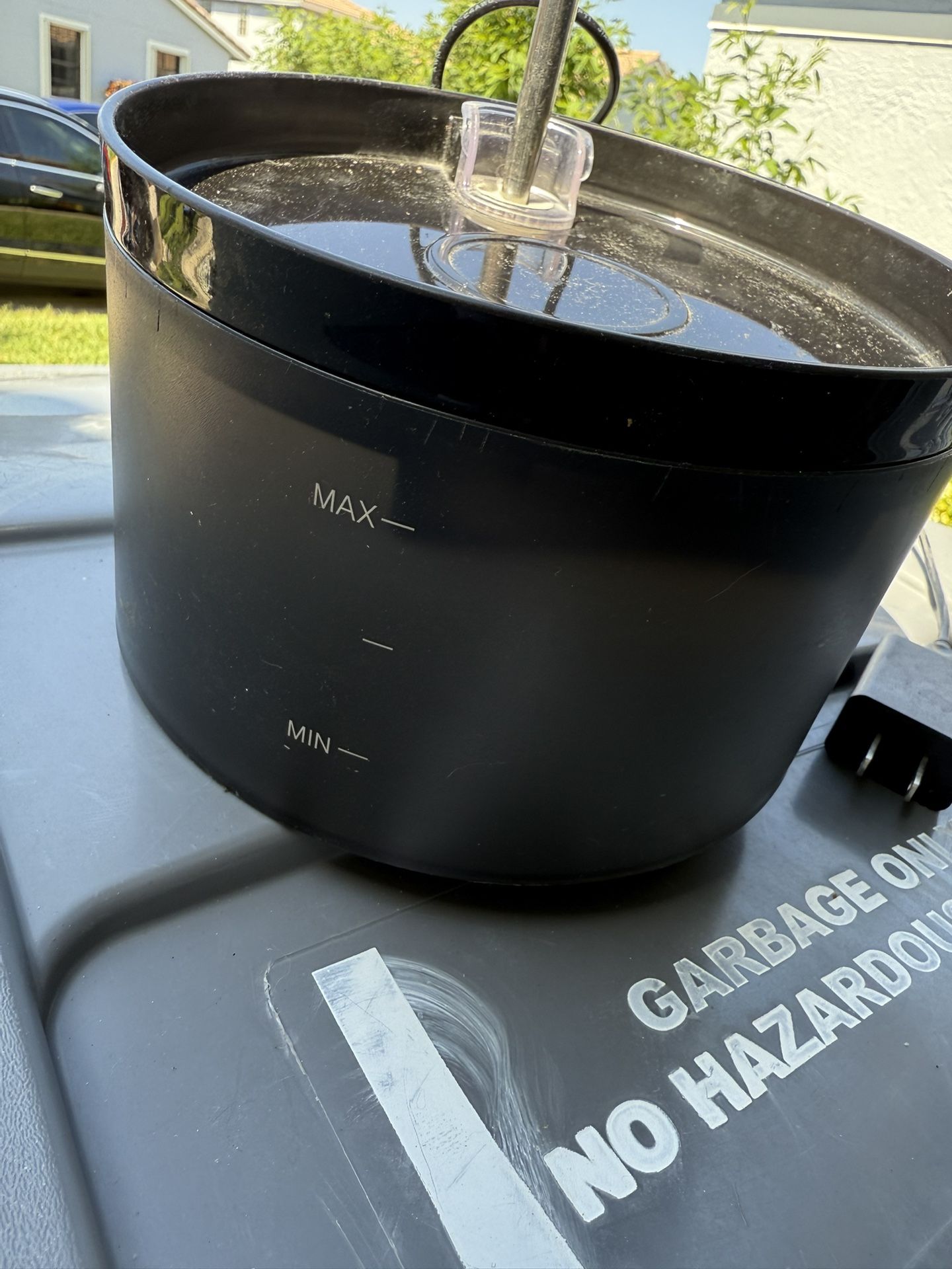 Self watering for cats or small dog