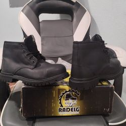 Work boots Brand New Size 9