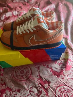 Orange lobster dunks