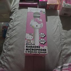 Hello Kitty Karaoke Microphone & Wirless Speaker