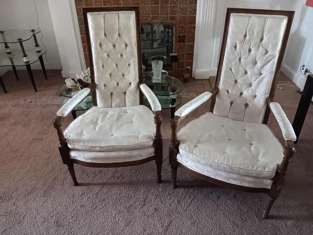 Retro Living Room Chairs And Bench