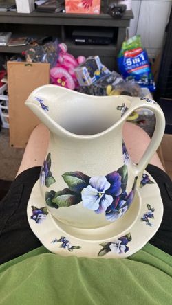 Water jug with bowl