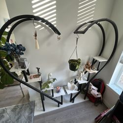 Unique Heart-Frame Display Shelf Set for Plants & Decor