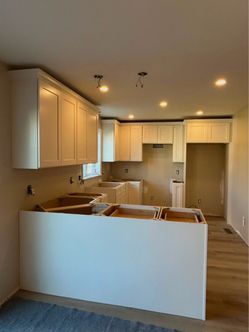 Kitchen cabinet
