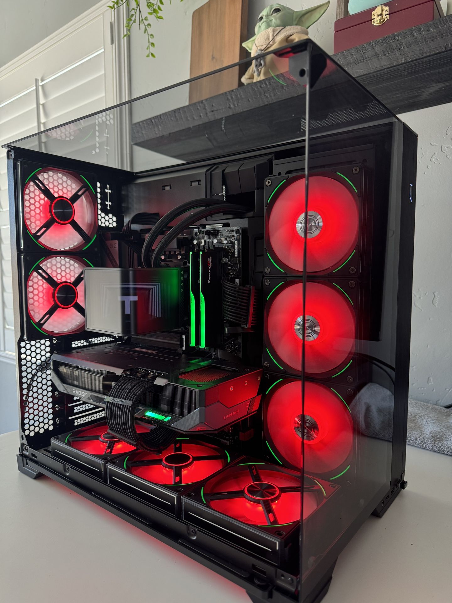 Premium Gaming PC w/RX 9070 XT