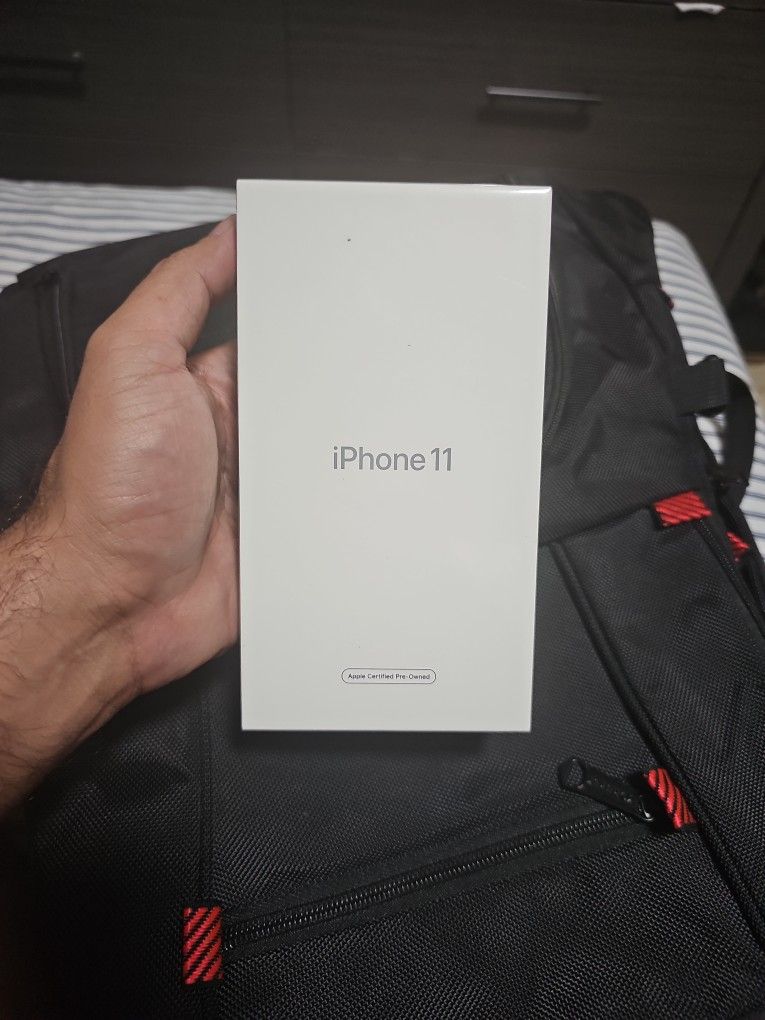 IPhone 11 BRAND NEW Sealed BOX NEVER USE Unlocked Any Carrier 