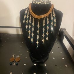 Collares Hechos A Mano De Ocochal Y Cuencas  Con Material De Mexico 20 Dollar es Cada Uno  