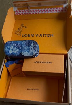 Louis Vuitton Monogram Bandana Glasses Case