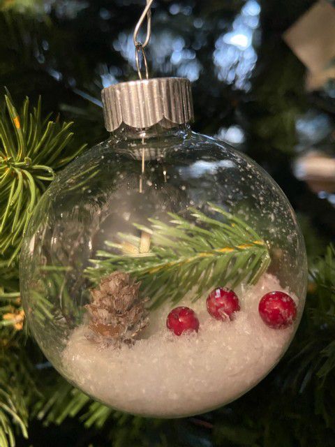 Winter Favors / Christmas Ornaments 