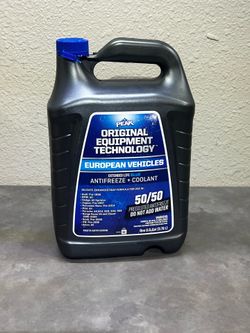 1 Gallon of PEAK 50/50 Blue Antifreeze + Coolant. With 2 1/2  Quart of Fluid  remaining  on the gallon