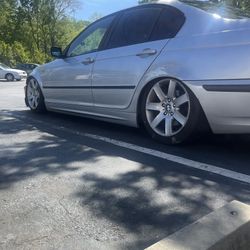 2004 BMW 325i