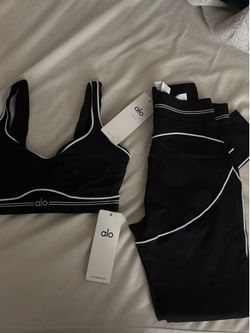 Alo Black/White 2-Piece Activewear Set Sports Bra & Leggings