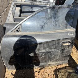 2014 Dodge Charger Front Left Door 