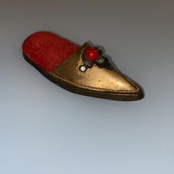 Shoe Cushion Pin