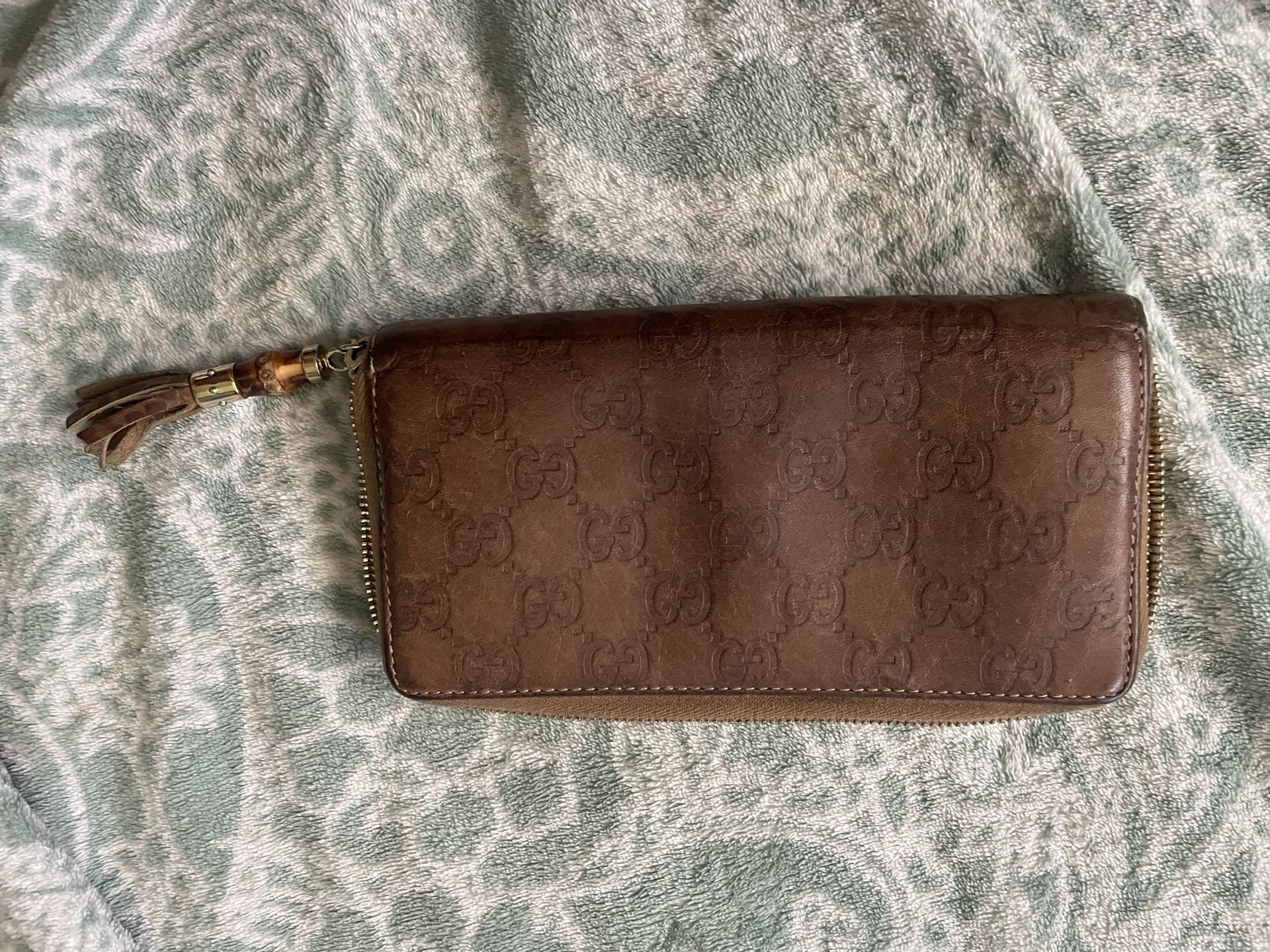 Gucci Wallet Perfect Condition