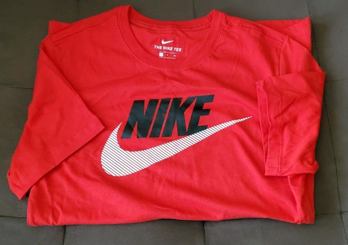 Nike Tee