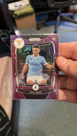 Raul Moro panini prism soccer rookie card
