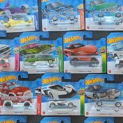 Lot Of 31 Mainline Hot Wheels 