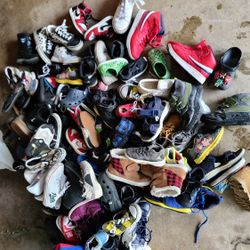 Toddlers / Kids Shoes