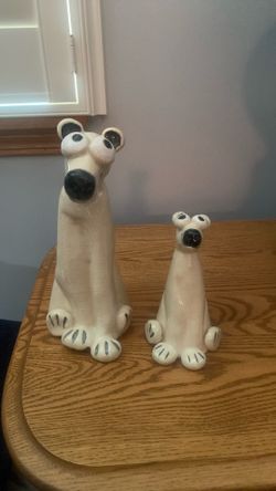 Ceramic (2) dogs