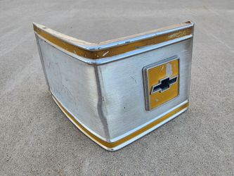 1973 to 1980 Chevrolet Pickup Truck Right Cab Corner Molding Trim Emblem