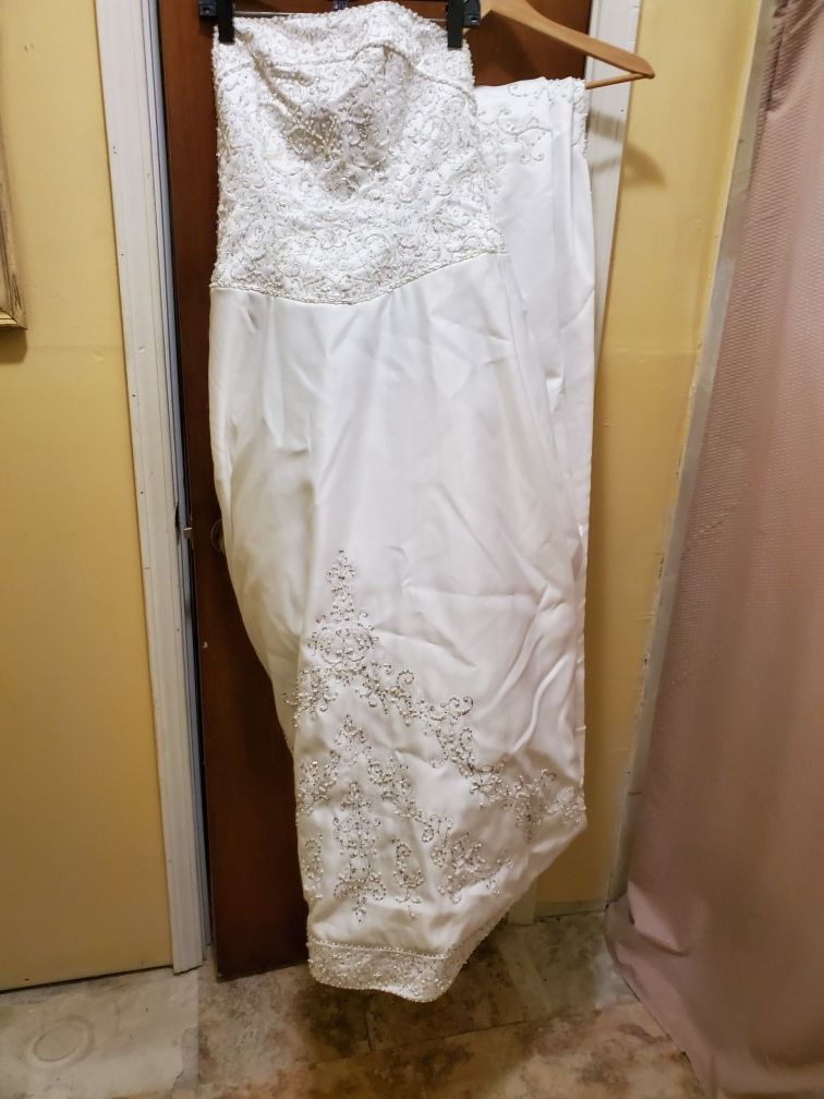 Wedding dress