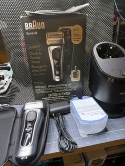 Braun Series 8 Smart Electric Shaver w/ SmartCare Center