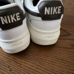 Tenis