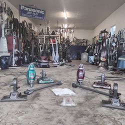 Shark Genie Upright Vacuum Cleaners – Lot of 3