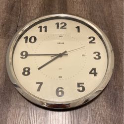 14” Salton Quartz Silver Wall Clock 