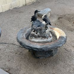 Fiore Stone Duck Fountain